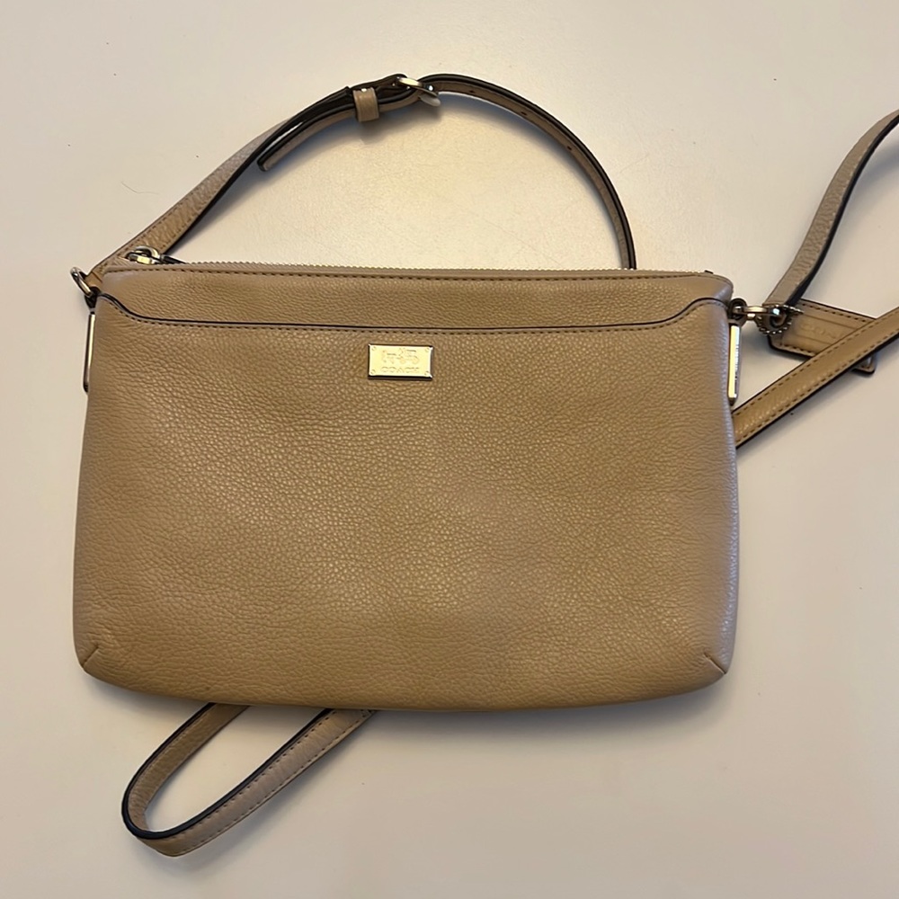 Classic Tan Leather Coach Bag